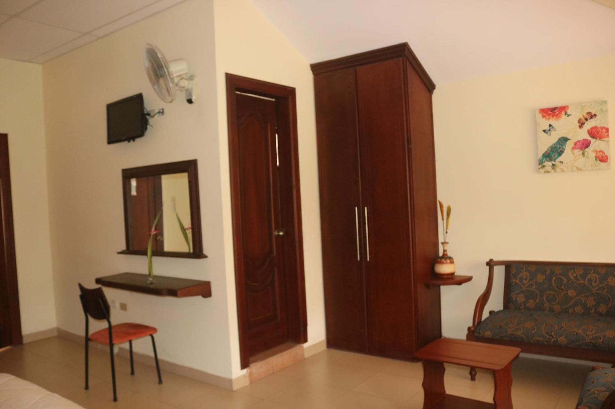 Hostal La Molienda Пуйо Экстерьер фото
