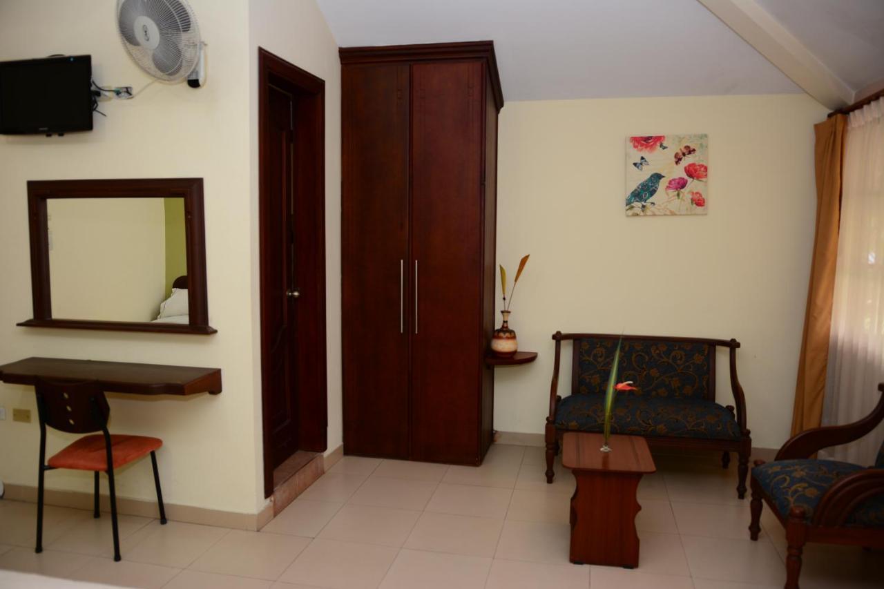 Hostal La Molienda Пуйо Экстерьер фото